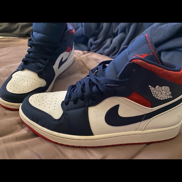 Jordan 1’s - Picture 2 of 3